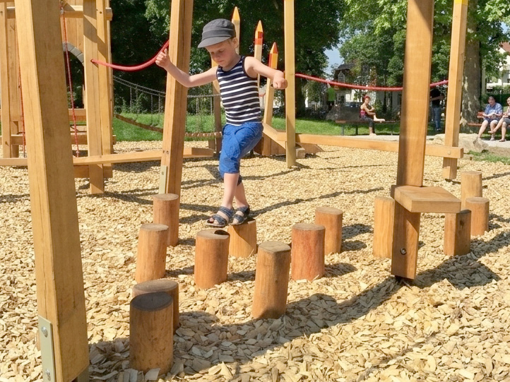 Balancierpoller Robinie einzeln 