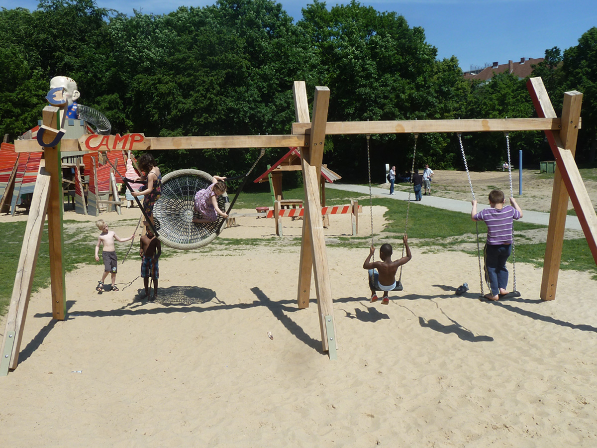 Zweifachschaukel mit 3 Möglichkeiten 