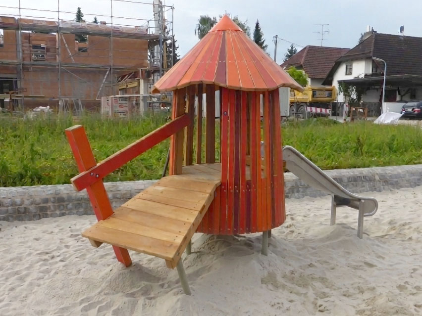 Spielhütte Heinzelmann mit Rutsche 