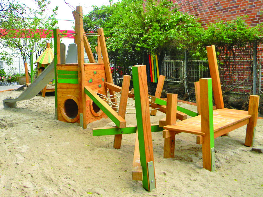 Minikado mit Kistenrutsche 