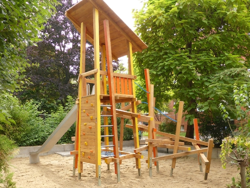 Kletterturm Mikadero 